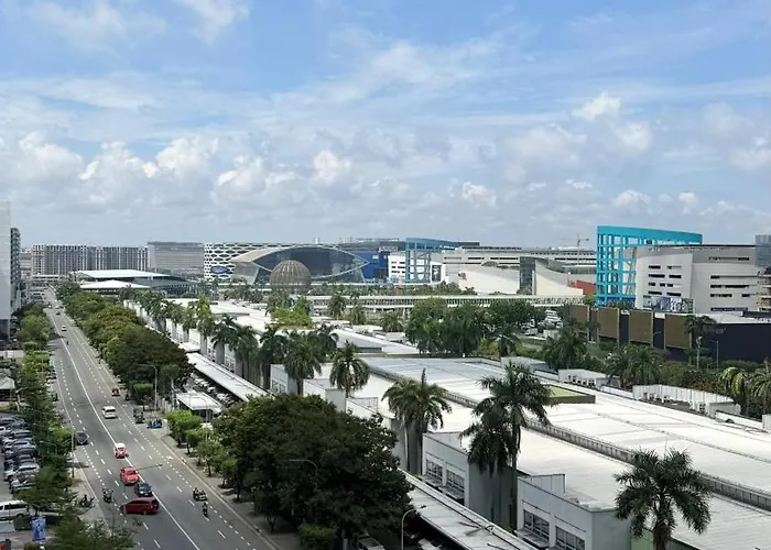 Vsm Staycation Moa View With Balcony